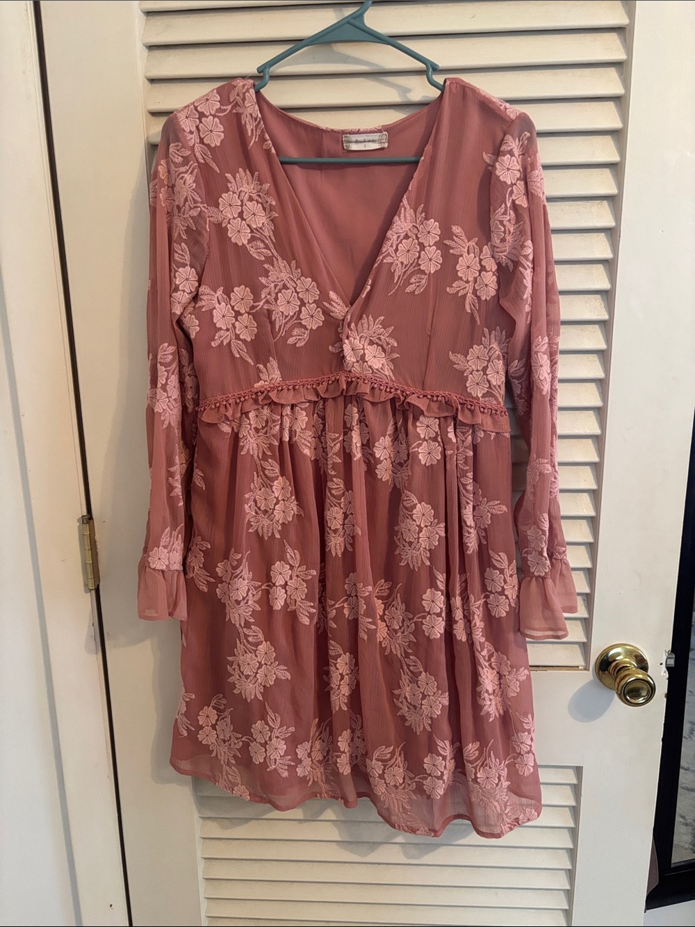 Altar'd State Dusty Rose Lace Babydoll dress